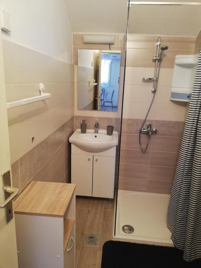Apartments Lucija Solaris ชิเบนิก ภายนอก รูปภาพ