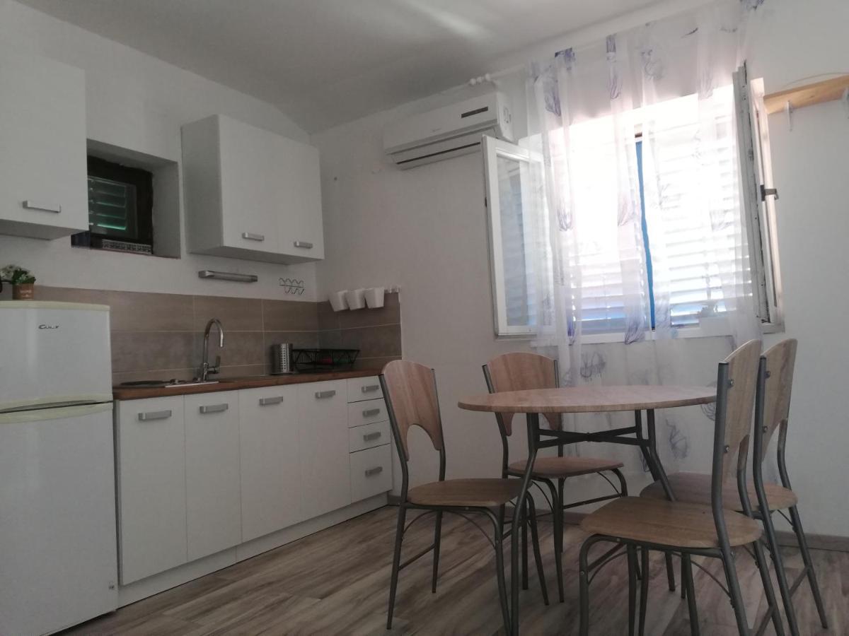 Apartments Lucija Solaris ชิเบนิก ภายนอก รูปภาพ