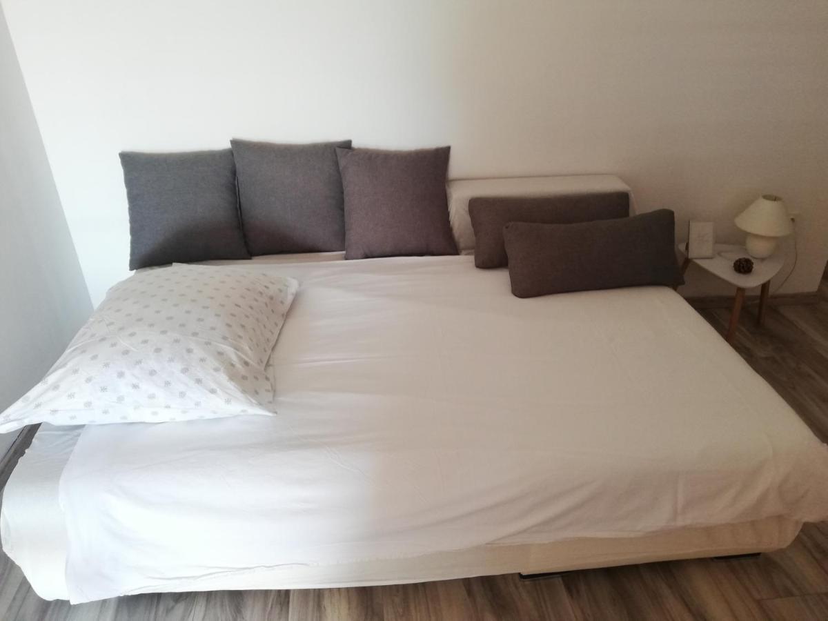 Apartments Lucija Solaris ชิเบนิก ภายนอก รูปภาพ