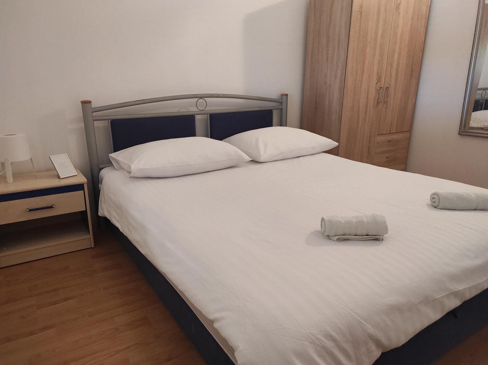 Apartments Lucija Solaris ชิเบนิก ห้อง รูปภาพ